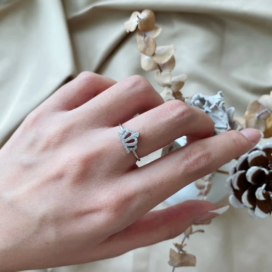 טבעת נשים יוקרתית בצורת כתר (זרקונים)